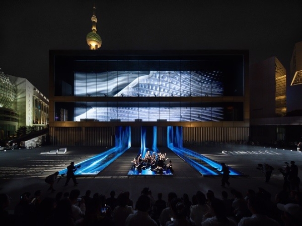 阿迪达斯全球创新发布会：「CLIMACOOL 未来美术馆」亮相上海 