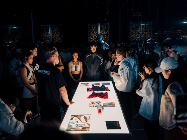 阿迪达斯全球创新发布会：「CLIMACOOL 未来美术馆」亮相上海 