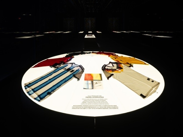 阿迪达斯全球创新发布会：「CLIMACOOL 未来美术馆」亮相上海 