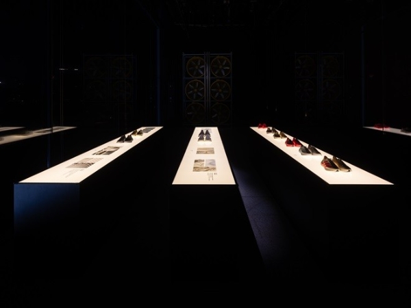 阿迪达斯全球创新发布会：「CLIMACOOL 未来美术馆」亮相上海 