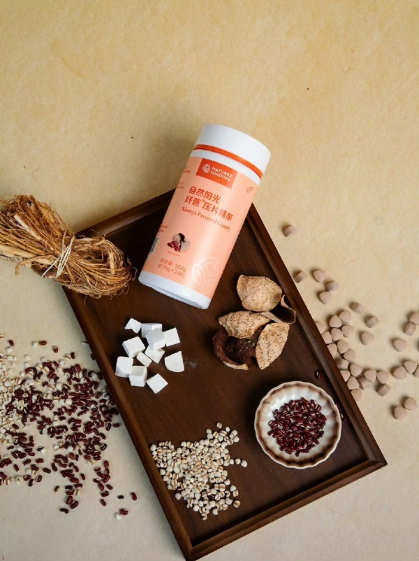 循传统养生智慧，创现代便捷轻养——自然阳光纤薏压片全新升级 