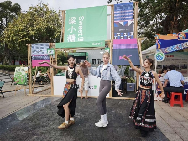 从街头酸嘢到餐饮品牌TOP300：梁小糖四月连夺三奖背后的“寻饮广西”答卷 