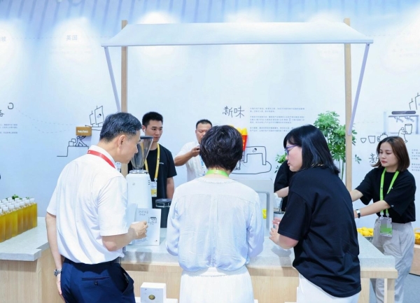 喜茶亮相第六届消博会，围绕“海上‘新’茶路”主题展示出海探索 