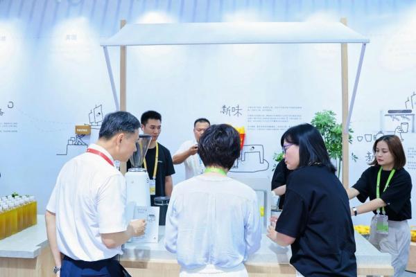 喜茶亮相第六届消博会，围绕“海上‘新’茶路”主题展示出海探索 