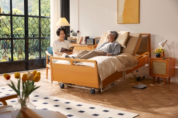 世道电动床：18年专注养老护理，重塑老人生活品质