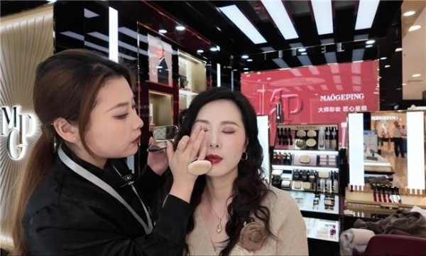 毛戈平的「体验式上新」，打开美妆上新新思路 