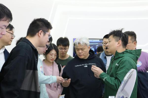 清华大学电子工程系到访天数智芯，共研通用 GPU发展，深化产学研协同创新 