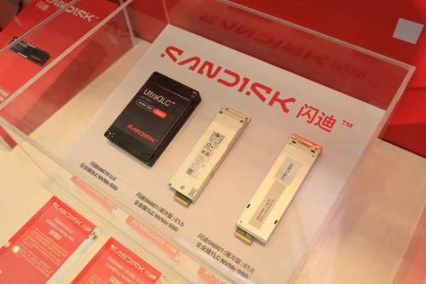 当算力狂奔，存储如何成为智能时代的关键设施 