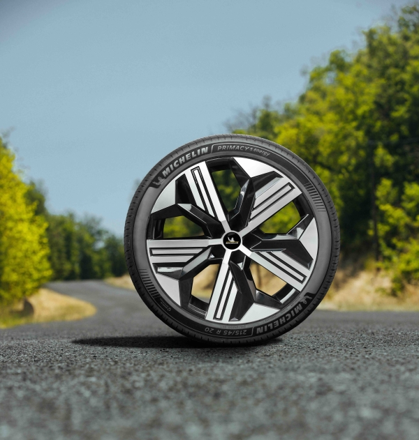 米其林浩悦5E与竞驰5E全新上市， 以技术创新定义绿色出行范式 