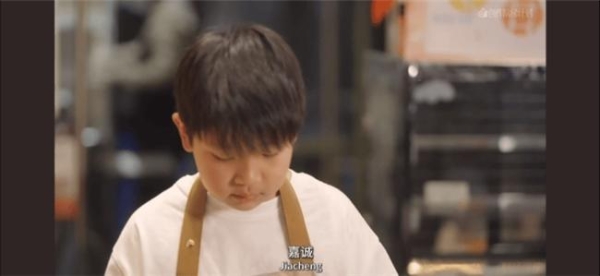 他拍下孤独症孩子的故事，带2108万人看到了“星星”