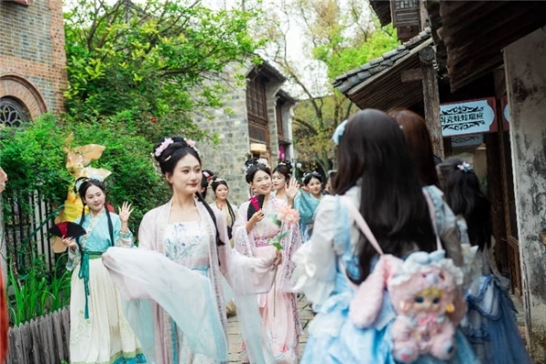 春假去哪儿？避开“审美洼地”，去江南古镇上一堂“流动美育课”