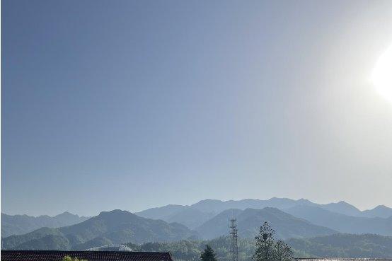 赵丽娜“星球计划”走进陕西汉阴，双乳镇中心小学公益球场 正式揭牌 