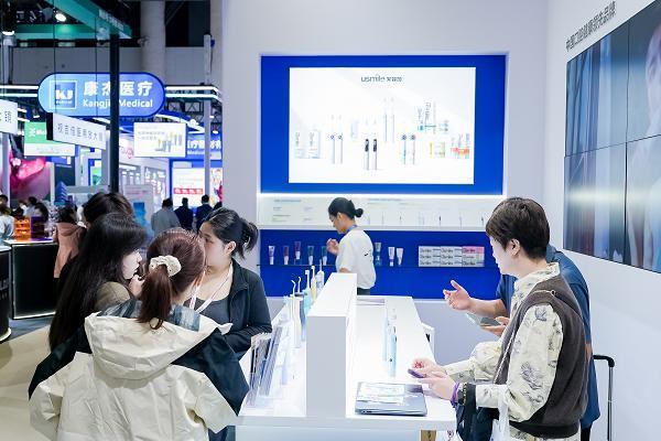 展会落幕，公益不止｜usmile笑容加西部口腔展收官，以科技与公益助力口腔健康事业发展 