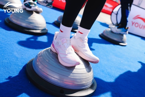 2026北京半马亲子跑圆满结束 李宁YOUNG动³科技护航青少年运动成长，开启亲子陪伴新方式 