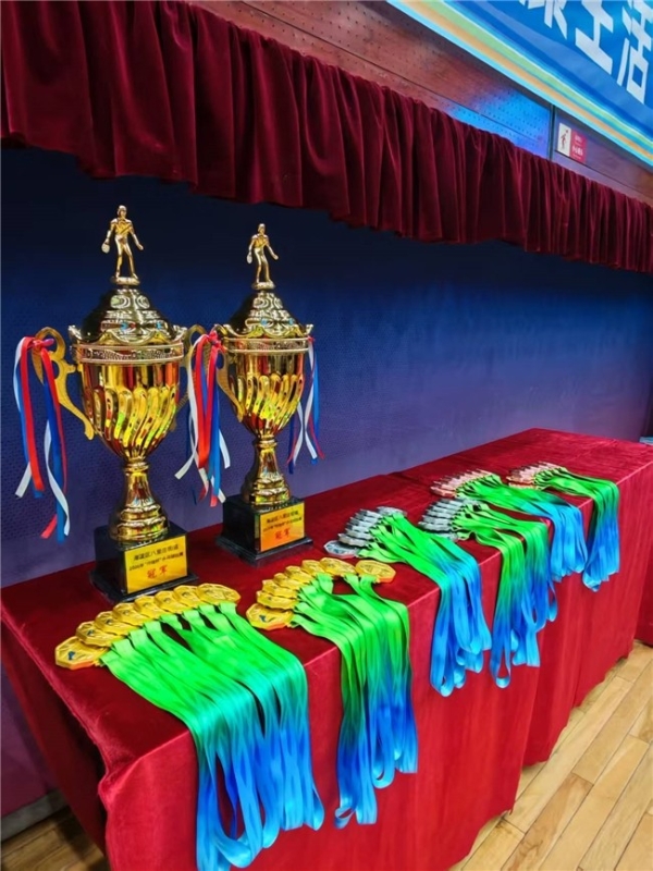 国球聚合力，社企共奋进！2026年八里庄街道“玲珑杯”乒乓球总决赛圆满收官 