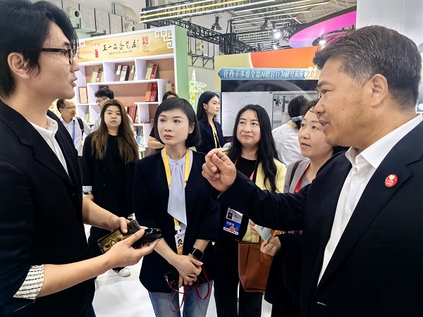 人工智能助力医疗级美容，莱璞闪耀海南消博会 