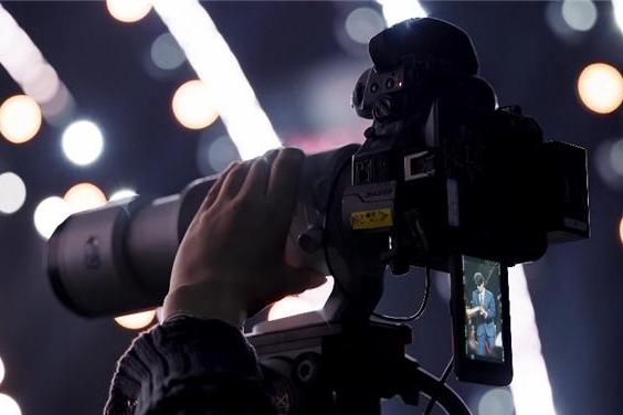 佳能CINEMA EOS系统为《声生不息·华流季》多机位实践赋能 