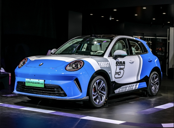 长城欧拉5混动版/燃油版北京车展上市，建议零售价7.98万起/限时换新价6.98万元起 