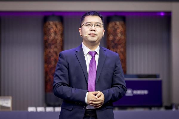 长城欧拉5混动版/燃油版北京车展上市，建议零售价7.98万起/限时换新价6.98万元起 