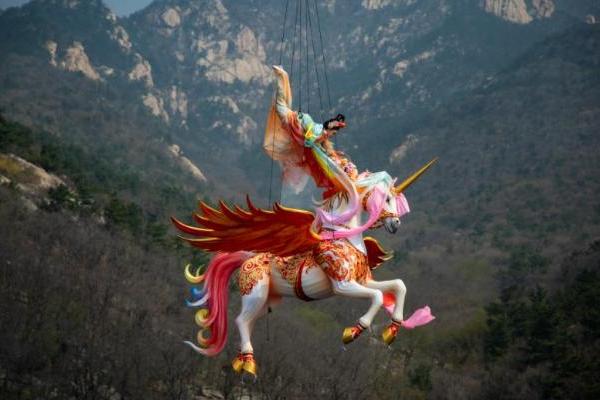 登蒙山天地宽——沂蒙山龟蒙景区五一推出“仙翁邀你上春山”主题活动 