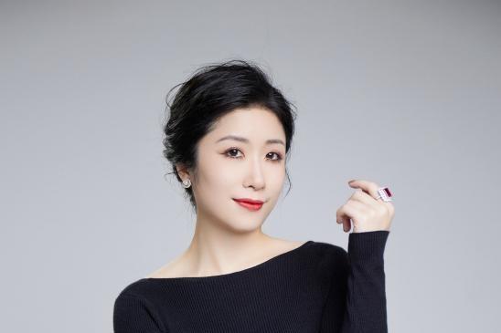 当女性不再等待“许可”：张德芬×陈芳谊深度对谈，解锁自我成长新范式 