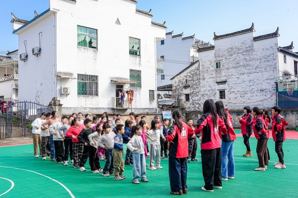 从城市到田野，NatureMade天维美携“多维软糖”关注儿童营养均衡 