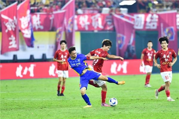 牵手2026粤超联赛，健力宝以四十载体育坚守助力南粤绿茵 