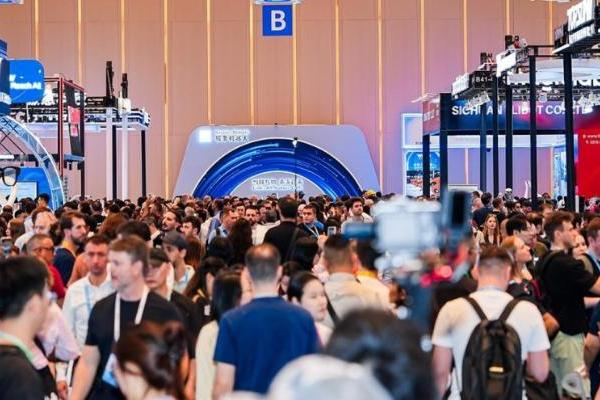 第139届广交会首日启幕 数航智境携AI智能巡检无人机精彩亮相引全球关注 