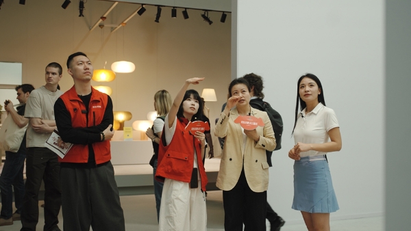 京东采销米兰直采直播圆满收官：万人“心愿单”点爆全球设计尖货 