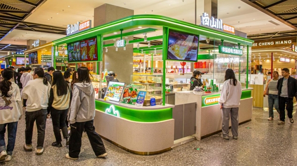 卤山川获万店盈利战略投资加持，2026年将掀起“AI+炸串”效率革命 