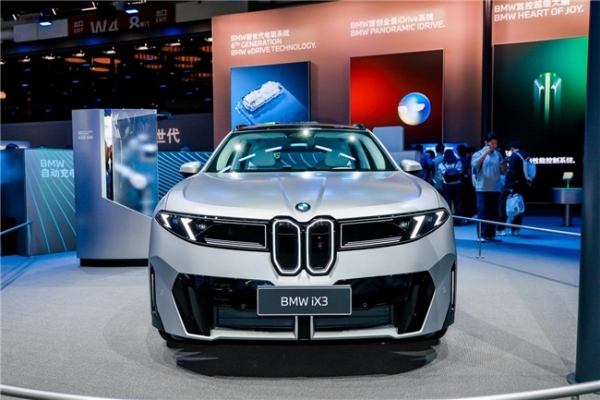 北京车展直击:6米“超级大圆柱”亮相,亿纬锂能成全球高端车企“必选项” 