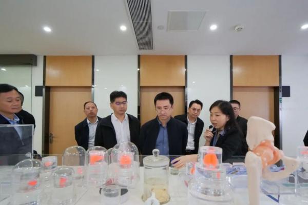 黄山市委常委、屯溪区委书记戴炜率队考察华夏源：政企携手，共筑细胞科技产业新高地 