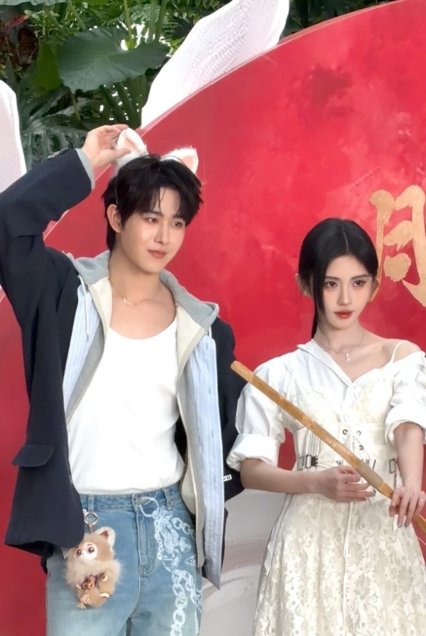 田嘉瑞、鞠婧祎带“娃”出镜～火速出圈 