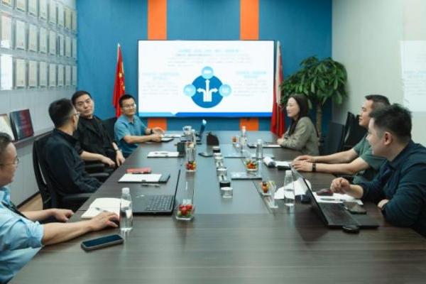 乐其创新SmallRig接待杭州照相机械研究所到访，共探影像场景产业合作新路径 