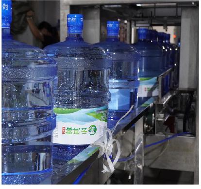 云洱雾山泉水：深岩涌泉，天然弱碱好水