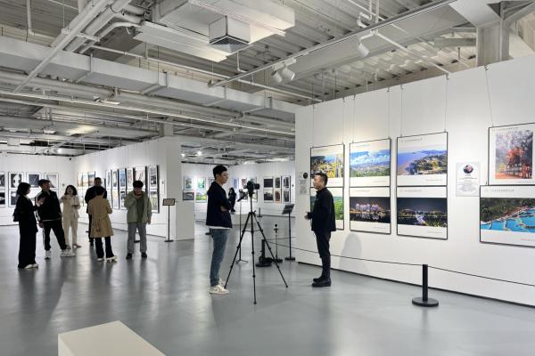 镜揽山河铸华章｜摄影记者陈初荣膺全国旅游摄影艺术展金奖 