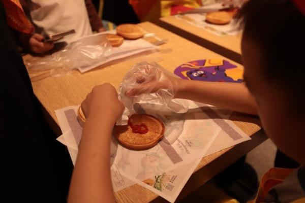 以爱相伴・安心喘息丨东方启音“不孤单的守护者”公益喘息日活动深圳站温暖落幕 