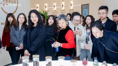 超柔安睡，智启新篇：罗莱携手“安睡体验官”，探访罗莱 智慧产业园  