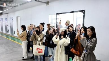 超柔安睡，智启新篇：罗莱携手“安睡体验官”，探访罗莱 智慧产业园  