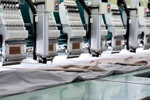 超柔安睡，智启新篇：罗莱携手“安睡体验官”，探访罗莱 智慧产业园  