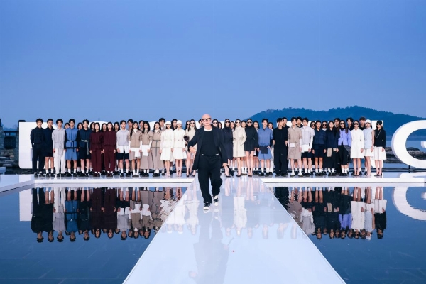 讲述光影交织下的时尚叙事 | 波司登“多面登场”2026北京国际电影节光影风尚开幕大秀在京举行 