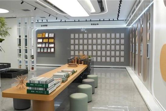 三十载深耕铸就硬核实力 华杰板材荣登品牌强国获市场认可 