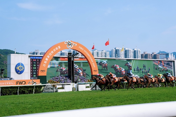 富卫香港连续八年冠名赞助 以“Celebrate living”精神推动香港盛事 