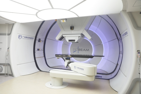 全力以赴，分秒必争│以高标准全流程，回应每一份生命的托付——16个月累计服务超800例患者，单日治疗破百人次 