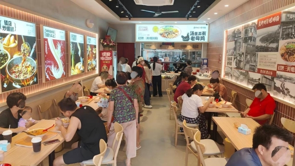 从驾校教练到美业老板，跨界创业者为何都选胜香旺老柳州螺蛳粉？ 