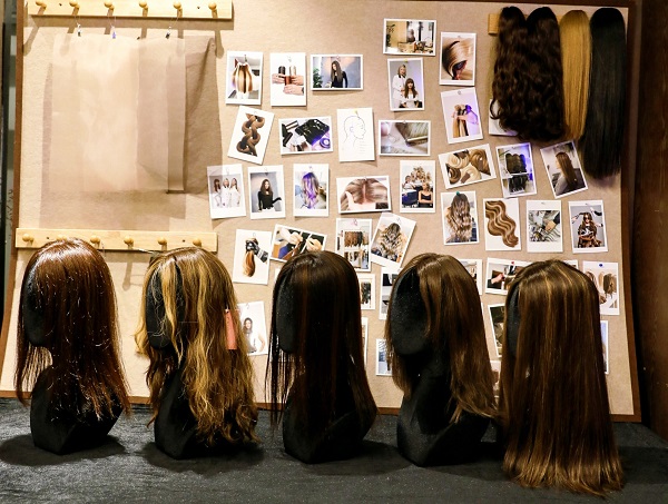 酷皮诗2026「诗意画染」假发全球发布——时尚盛典闪耀启航 