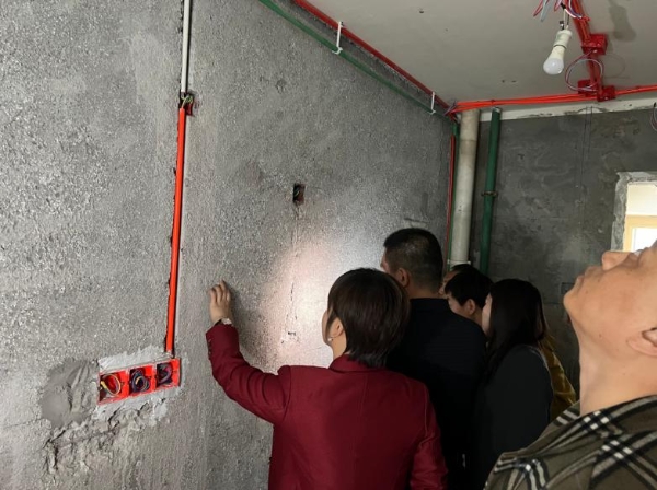 强强联合，旧改破局 快装巴士×东方雨虹旧改局装应用技术联合实验室正式揭牌 