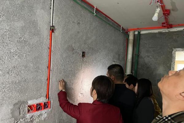 强强联合，旧改破局 快装巴士×东方雨虹旧改局装应用技术联合实验室正式揭牌 