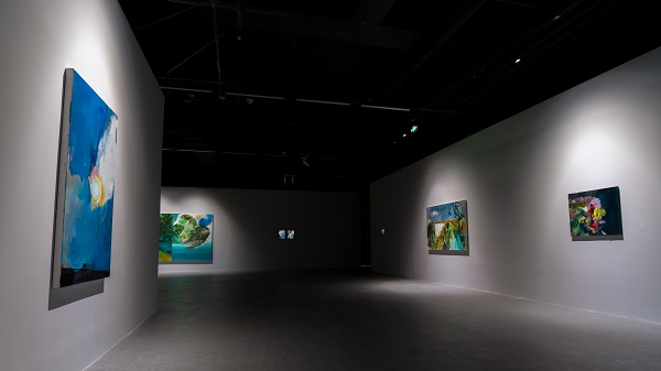 周胤辰：自然法术作品展在叁柒贰叁美术馆开幕