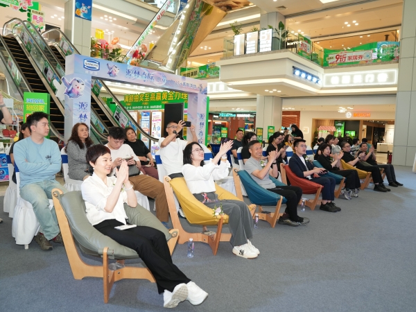 Simmons®席梦思携SIMMONS+系列 以1+1=∞睡眠哲学 赋能都市奢享美眠